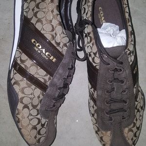 Size 10 coach sneaker